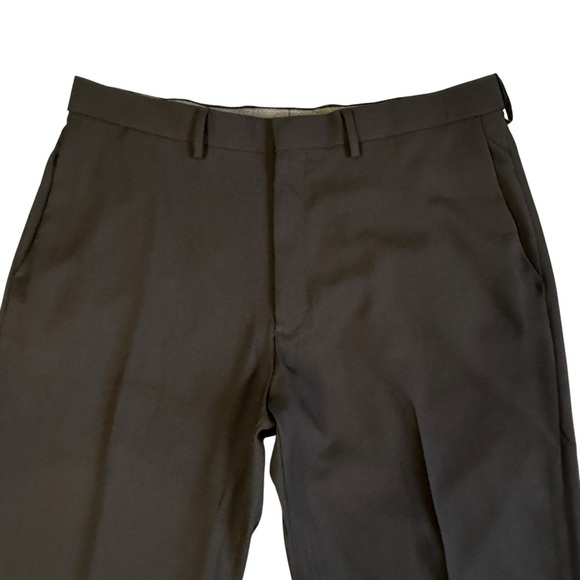 Haggar Classic Fit Men's Black Dress Pants. Creased Flat Front. 36x30 #1543 - Picture 6 of 10